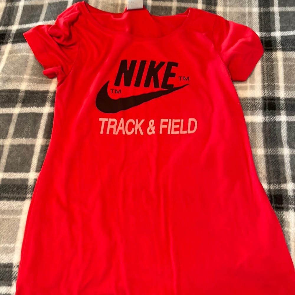 Nike shirt size small